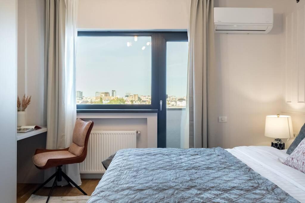 Stunning Views 3Br Sunny Flat - Amazing Terrace Leilighet Bucureşti Eksteriør bilde