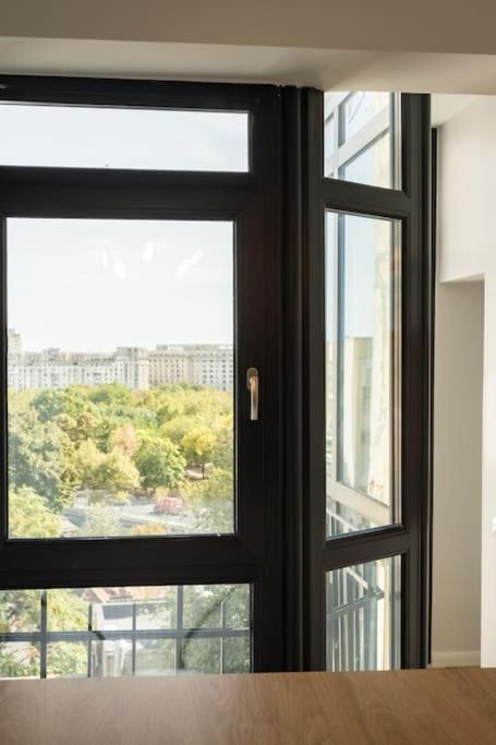 Stunning Views 3Br Sunny Flat - Amazing Terrace Leilighet Bucureşti Eksteriør bilde