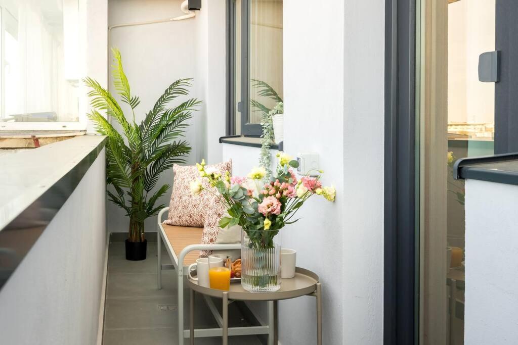 Stunning Views 3Br Sunny Flat - Amazing Terrace Leilighet Bucureşti Eksteriør bilde