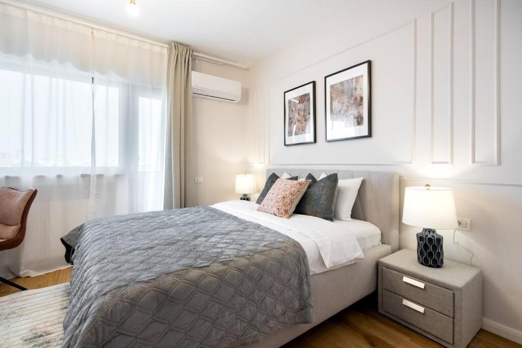 Stunning Views 3Br Sunny Flat - Amazing Terrace Leilighet Bucureşti Eksteriør bilde